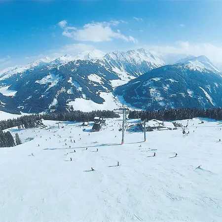 Stylish Flats In Near Lift Lejlighed *