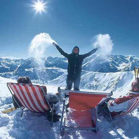 Stylish Flats In Near Lift Appartamento *