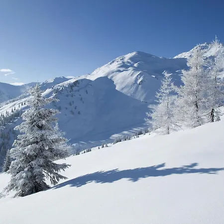 Appartamento Stylish Flats In Near Lift Uderns