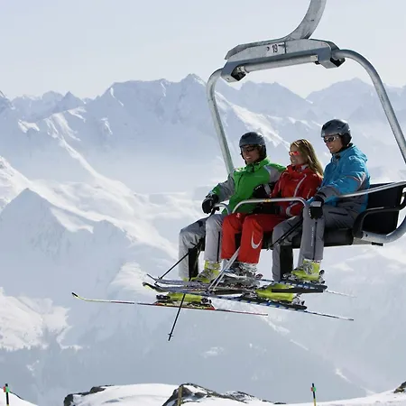 Stylish Flats In Near Lift Lejlighed Uderns